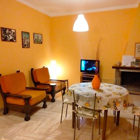 Apartamento Casa Di Anna Tolfa Exterior foto
